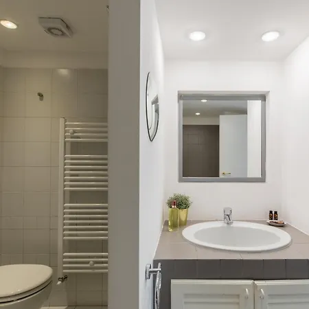 Iflat Colosseum Modern & Peaceful Design Roma